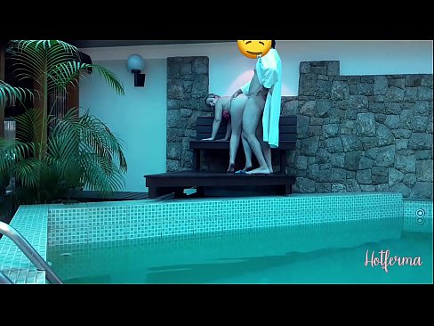 ❤️ Boss uzaicina kalponi uz baseinu, bet nevarēja pretoties karstu Duršanās video pie lv.full-porner.ru ☑